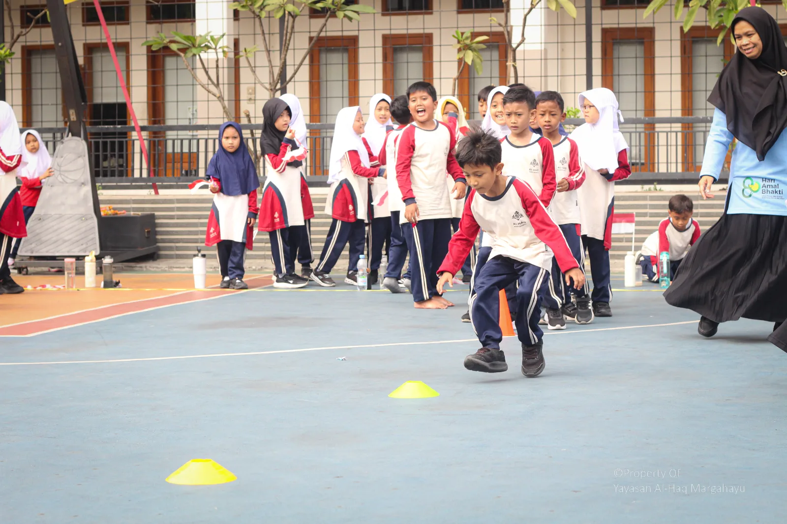 MI AL-HAQ  SEMARAK LOMBA 17 AGUSTUS foto 13 - Al-Haq Margahayu