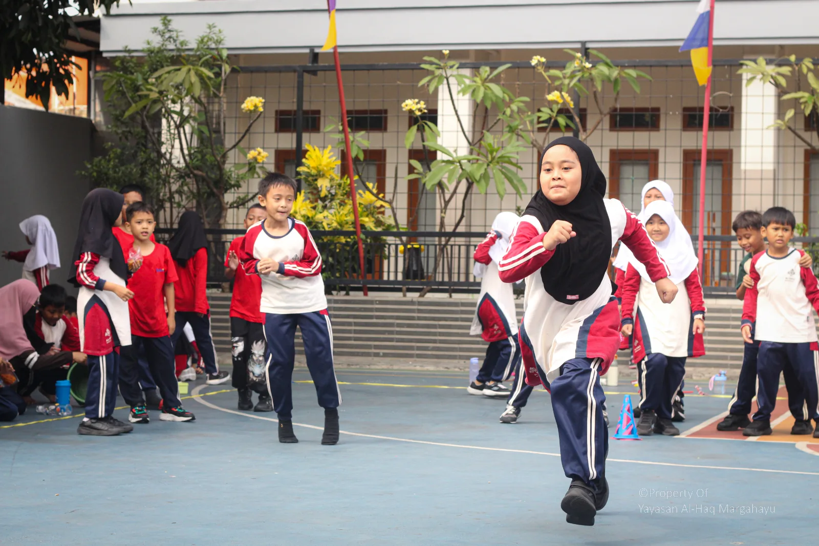 MI AL-HAQ  SEMARAK LOMBA 17 AGUSTUS foto 14 - Al-Haq Margahayu