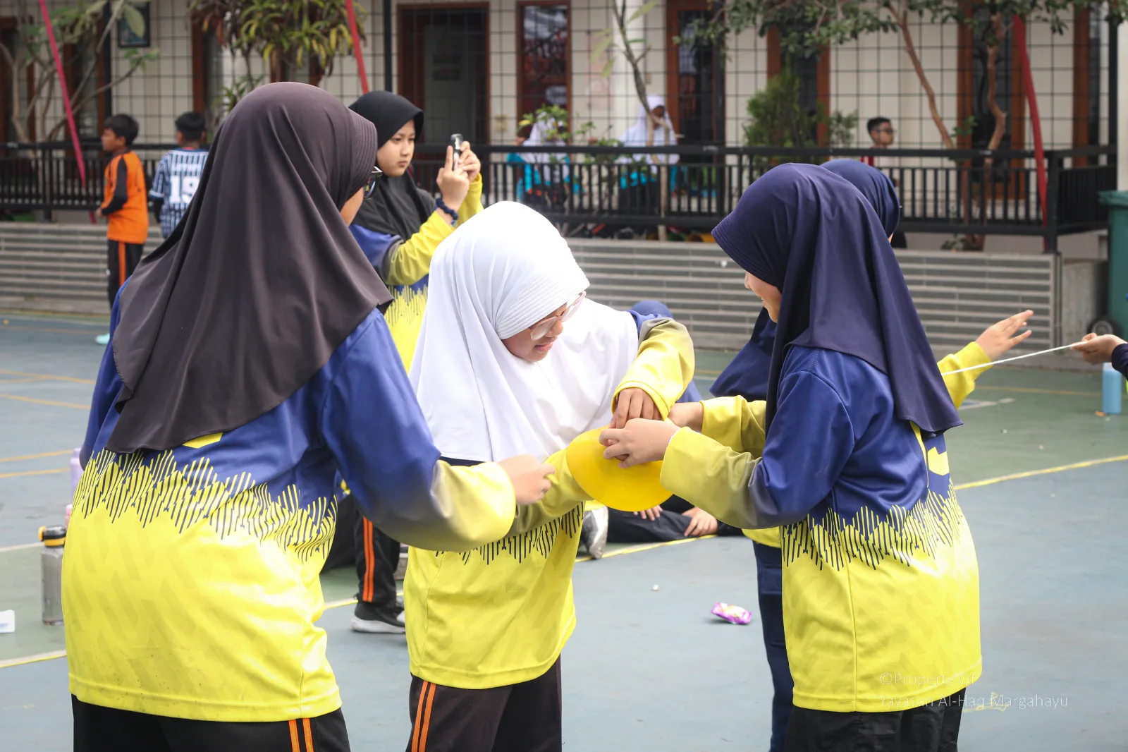 MI AL-HAQ  SEMARAK LOMBA 17 AGUSTUS foto 20 - Al-Haq Margahayu