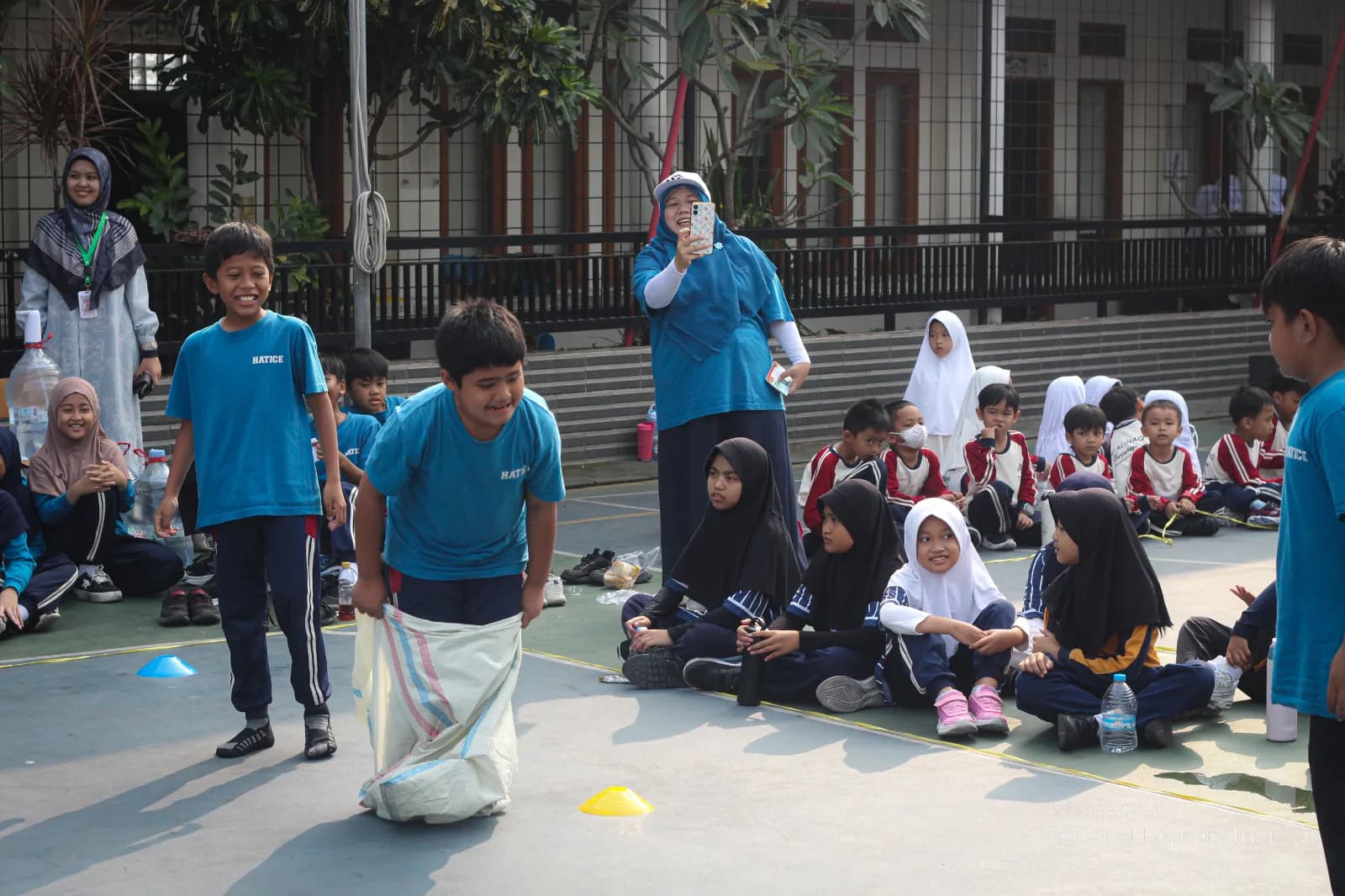 MI AL-HAQ  SEMARAK LOMBA 17 AGUSTUS foto 3 - Al-Haq Margahayu
