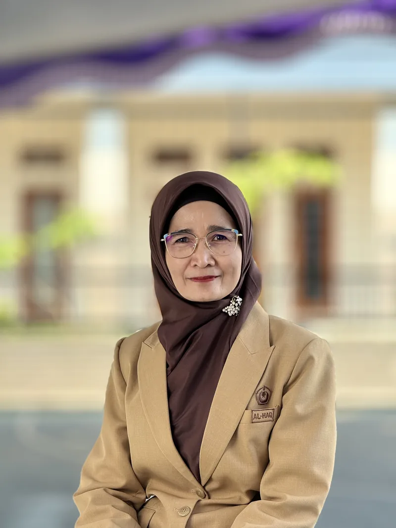 Foto Mutiah, S.Pd Guru MI Al-Haq Margahayu Bandung