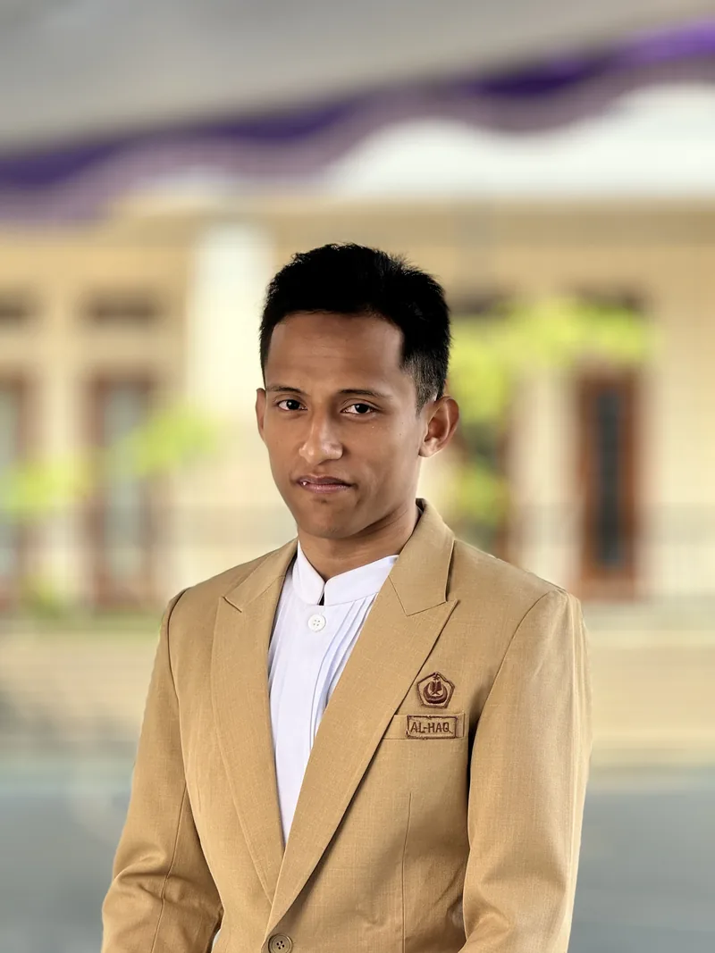 Foto Ahmad Indra Gunawan Guru MTs Al-Haq Margahayu Bandung