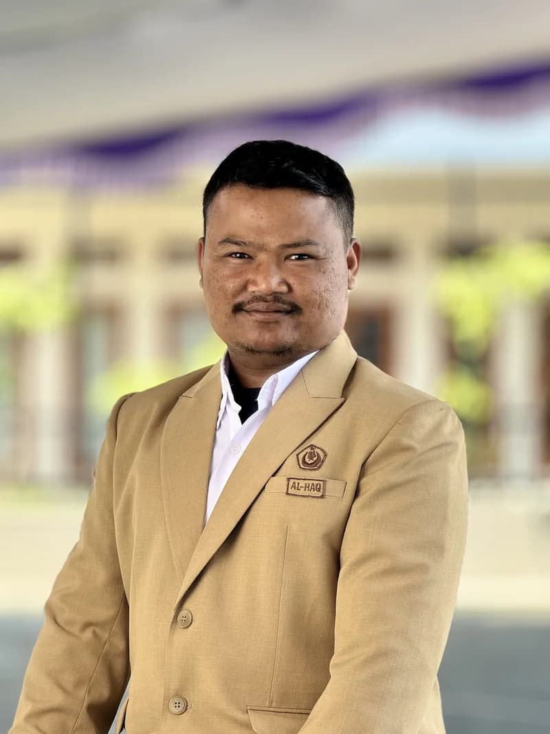 Foto Kustiawan, S.Pd Guru MTs Al-Haq Margahayu Bandung